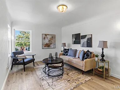 8600 Mathilda Ave, Saint Louis, MO 63123 - photo 7