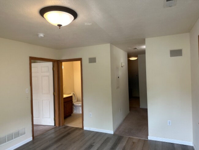 409 S Pugh St unit 1, State College, PA 16801 - photo 4