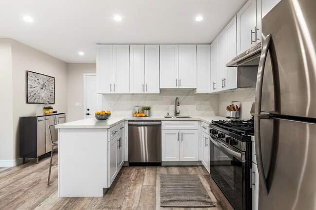 2061 N Vermont Ave unit 2057 half, Los Angeles, CA 90027 - photo 3