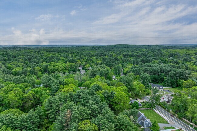 The city of Sudbury sits 24 miles West from the city of Boston which makes a quick drive for commuters.