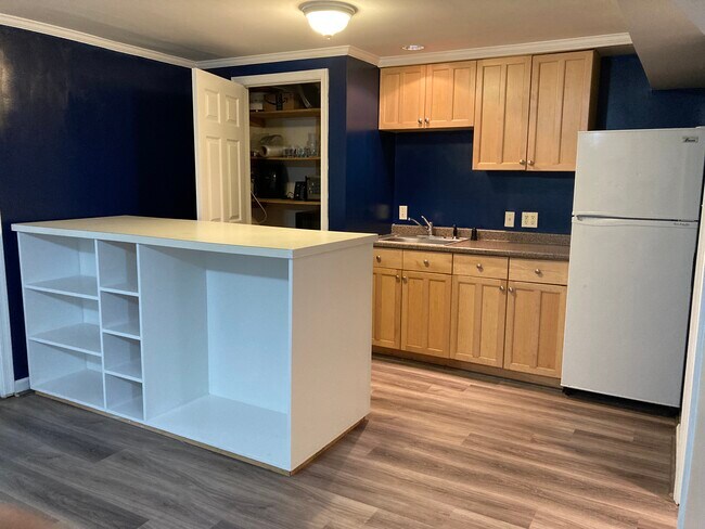 500 Meadow Hall Dr, Rockville, MD 20851 - photo 4