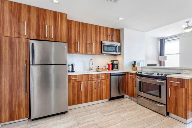 925 Common St unit ID1267014P, New Orleans, LA 70112 - photo 4