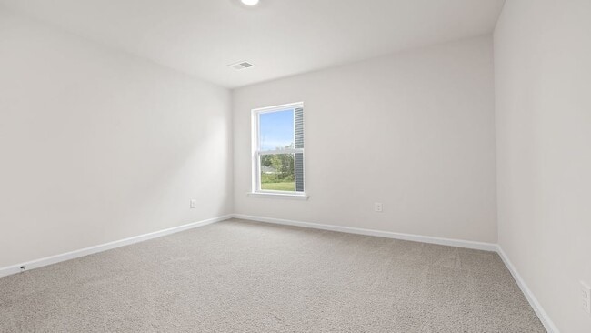 872 Wolverine Ln, Woodruff, SC 29388 - photo 7