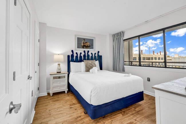 2001 S Ocean Blvd unit ID1266423P, Myrtle Beach, SC 29577 - photo 4