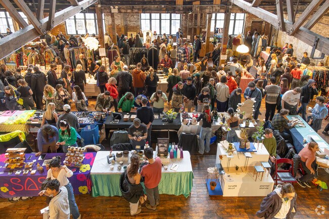 Hundreds of people gather at the Greenpointers Holiday Market.