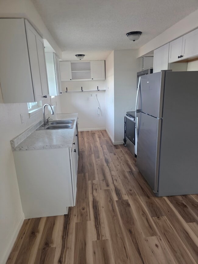 536 Hamilton St unit 536, Medford, OR 97501 - photo 3