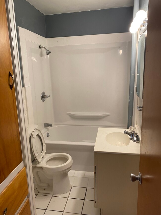 2107 52nd St unit 2017, Des Moines, IA 50310 - photo 5