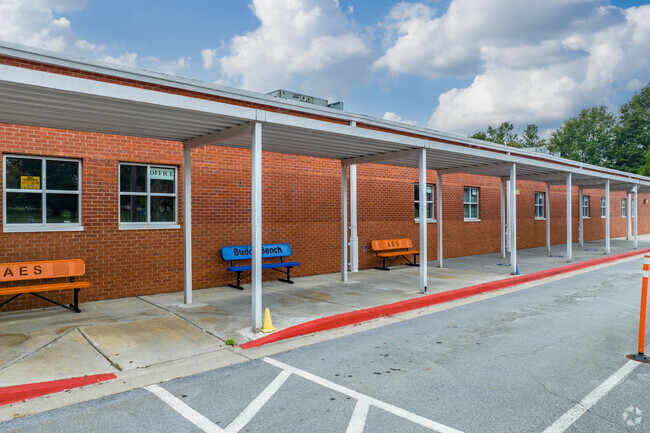Acworth Elementary has a 13 to 1 student to teacher ratio.