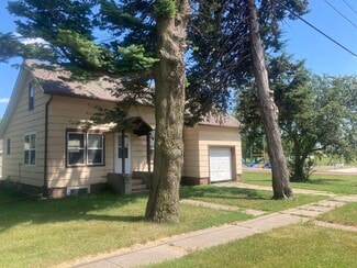214 S 4th Ave E, Truman, MN 56088