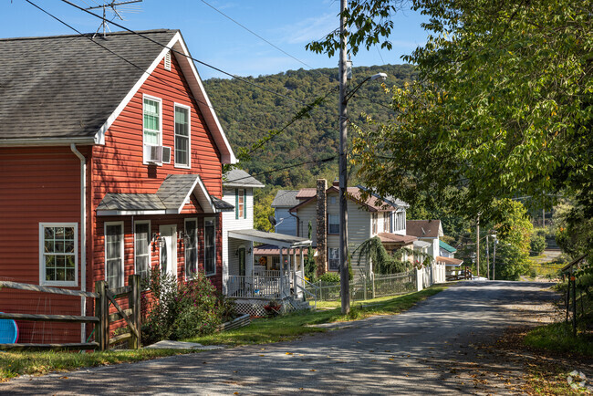 The quiet of Grazierville is interrupted only by the odd train or dogs barking at wildlife.