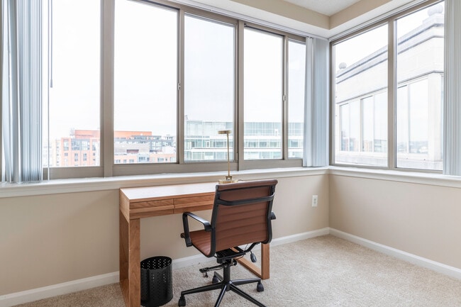 600 4th St SW unit FL4-ID1228, Washington, DC 20024 - photo 3