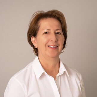 LUZ ESCOBAR