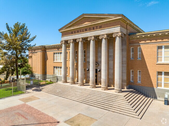 Kenilworth Elementary School stands as a historic landmark in Willo, showcasing Neo-Classical architecture since its opening in 1920.​