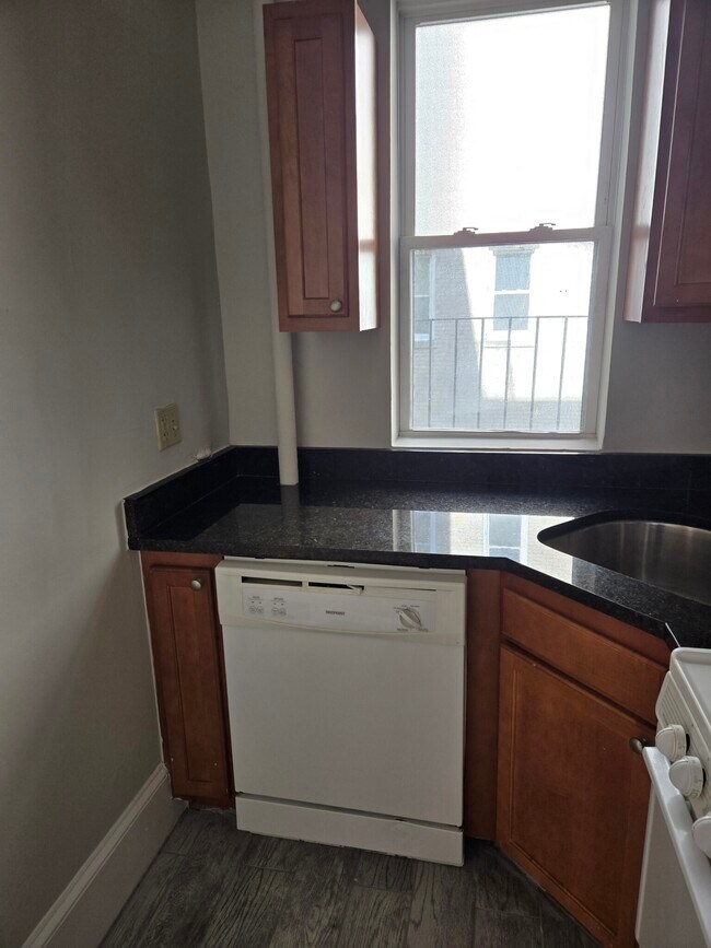 1189 Commonwealth Ave unit 7, Boston, MA 02134 - photo 4