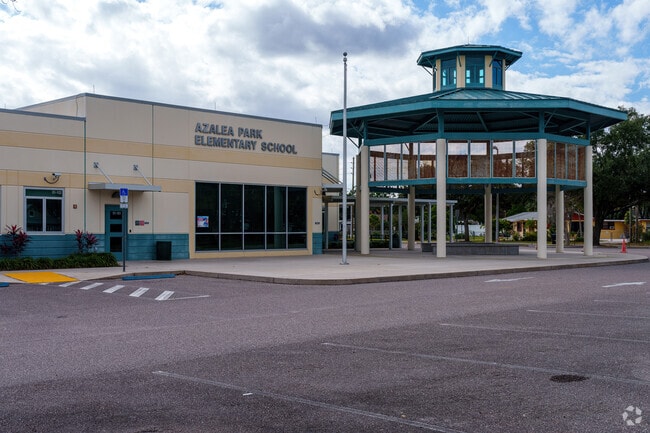 Welcome to the main entrance of Azalea Park Elementary School.