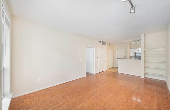 MAA Midtown Square, Houston, TX 77019 - photo 4