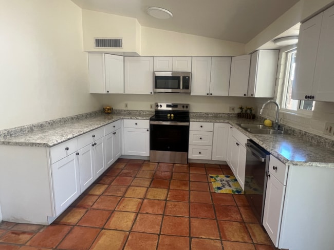 7410 N Patriot Dr, Tucson, AZ 85741 - photo 7