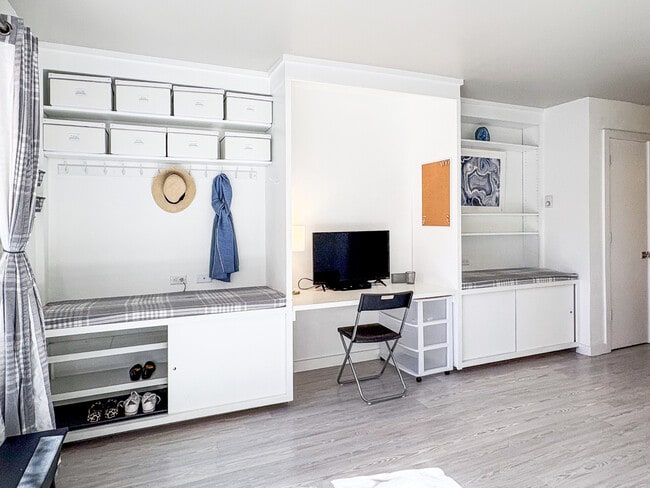 Build in desk and storage