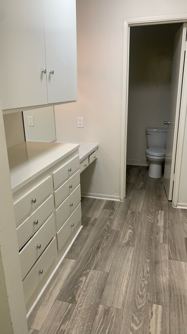 Haskell Towers, North Hills, CA 91343 - photo 7