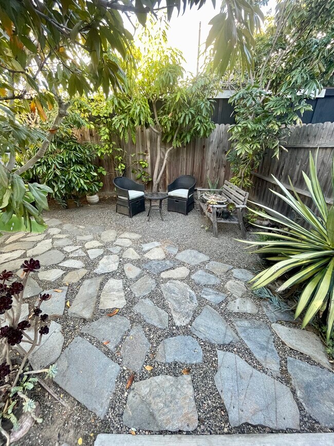 1829 E 7th St unit Downstairs Back, Long Beach, CA 90813 - photo 3