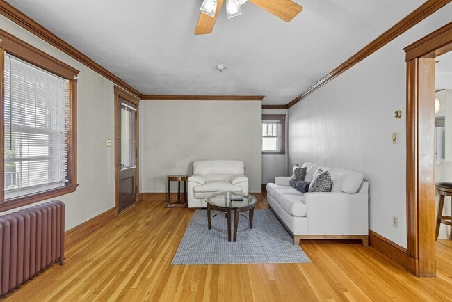 40 Cottage Park Rd unit 1, Winthrop, MA 02152 - photo 2