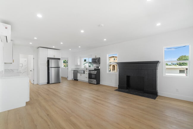 301 S Cabrillo Ave unit 303, San Pedro, CA 90731 - photo 3