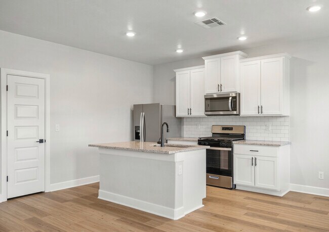 3009 Evyn Blvd unit 37002054, Mustang, OK 73064 - photo 4