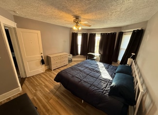 909 4th St NW, Canton, OH 44703