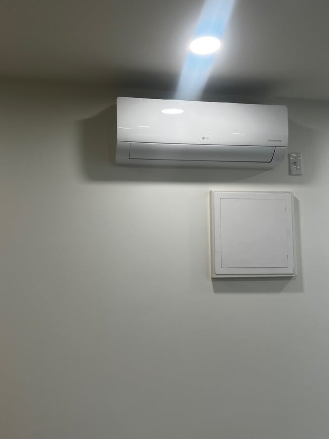 1031 Ocean Park Blvd unit 2, Santa Monica, CA 90405 - photo 5