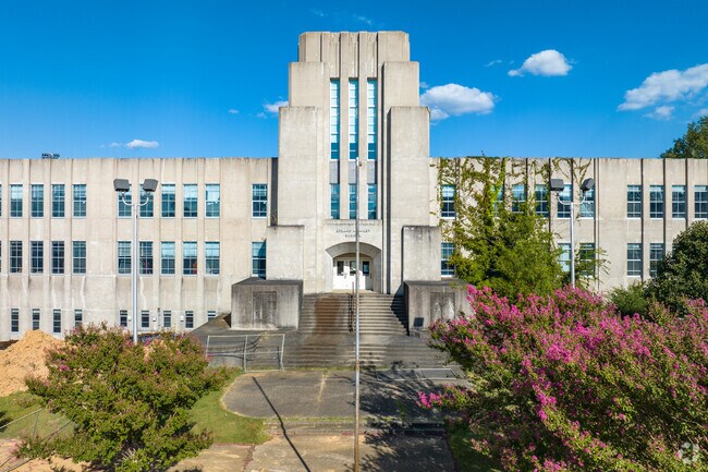 Bailey Middle APAC is a public middle school in Belhaven.