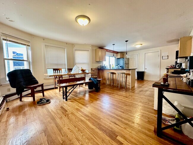 74 Ashford St unit 74 Ashford St Apt 2, Allston, MA 02134 - photo 6