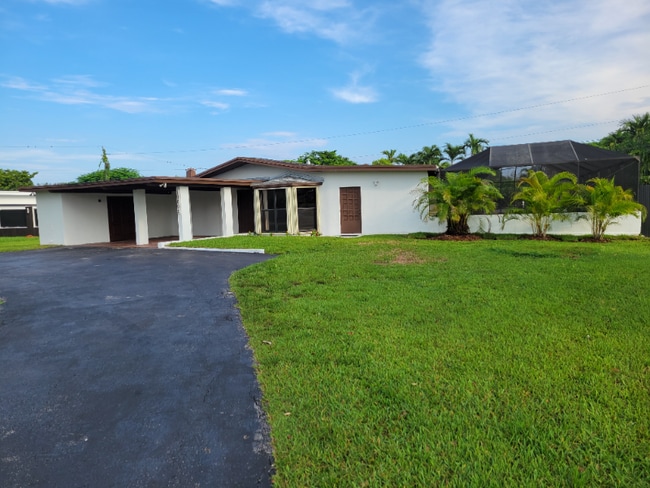 10605 SW 112th St, Miami, FL 33176 - photo 3