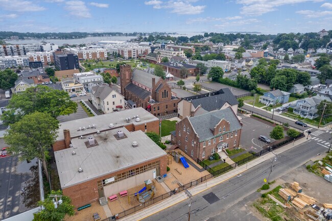 Side by Side Charter School serves students located in the greater Norwalk district.
