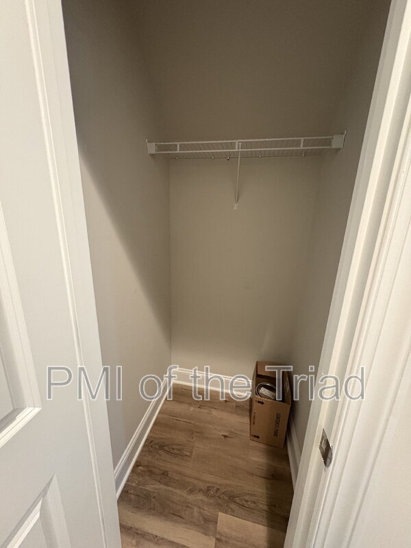 1103 Chariot Square, Winston-Salem, NC 27127 - photo 5