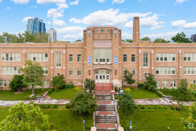 DSST: Byers Middle School prepares students for college and beyond.