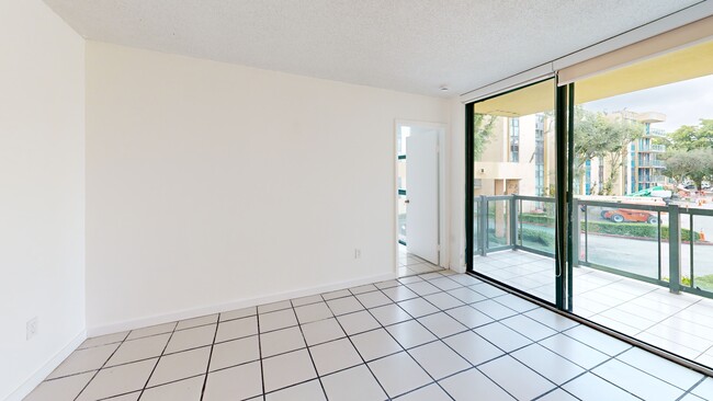 International Park unit 2032, Miami, FL 33175 - photo 2