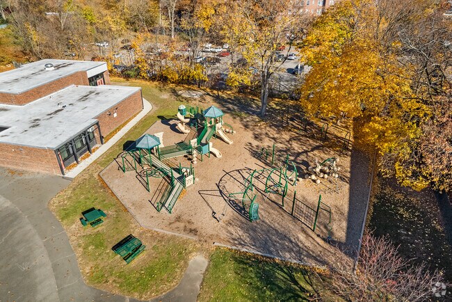 Central Elementary School in Larchmont focuses on academic excellence within the community.