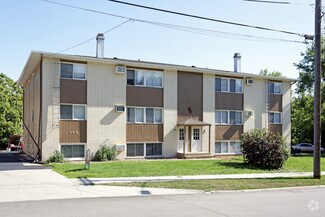 330-340 29th St SE, Cedar Rapids, IA 52403