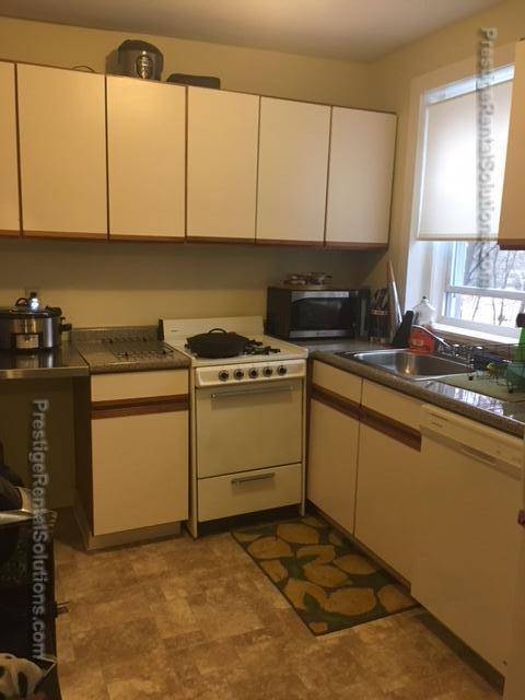 8 Russell St Unit 3, Quincy, MA 02171