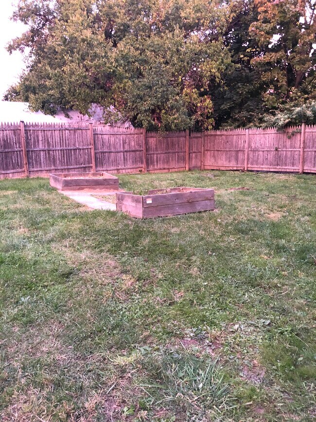 306 Fram St, Pittsburgh, PA 15208 - photo 4