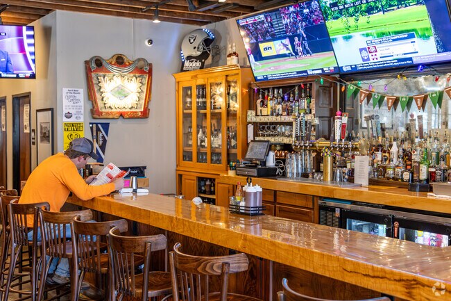 Sweet P's Uptown Corner offers up some of the best BBQ in town and features a full bar.