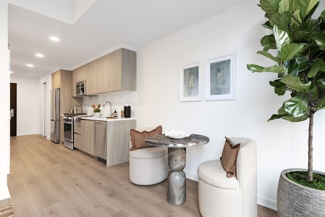 Zephyr at Wardman Park, Washington, DC 20008 - photo 5