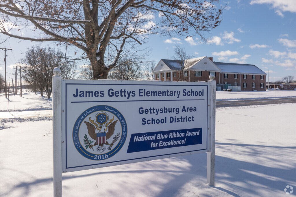 James Getty Elementary School has 331 students in grades K-5.