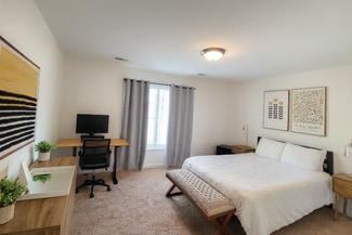 1504 E Henry St, Savannah, GA 31404