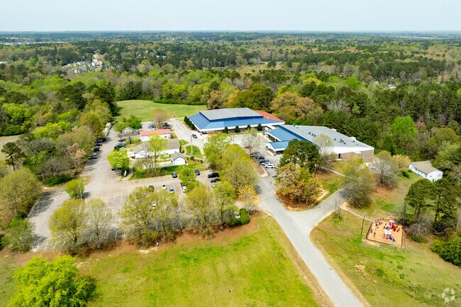 According to Niche.Com, Doral Academy of North Carolina has a student-teacher ratio of 21 to 1.