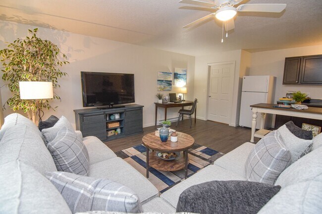 Cherry Creek, Winterset, IA 50273 - photo 3