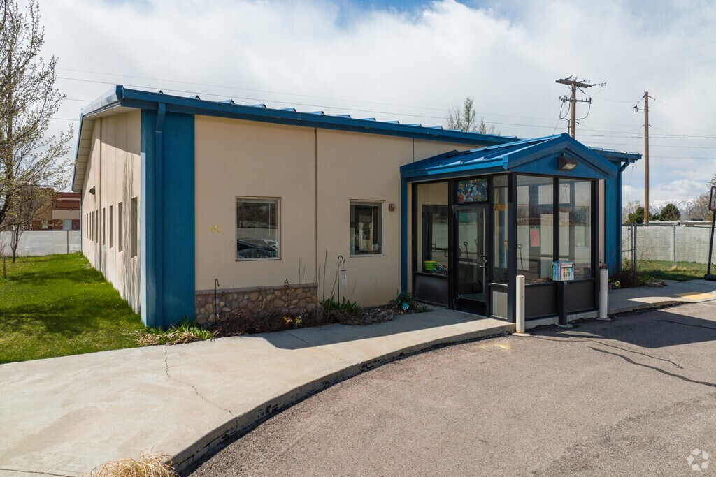 Nahunta Hall is a historic building that's been a centerpiece of the Lindon neighborhood for over a century.