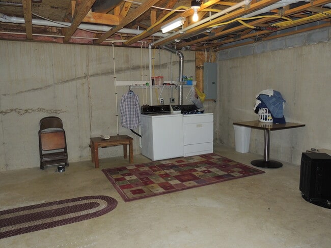 408 Knollwood Rd unit 1, Millersville, PA 17551 - photo 6