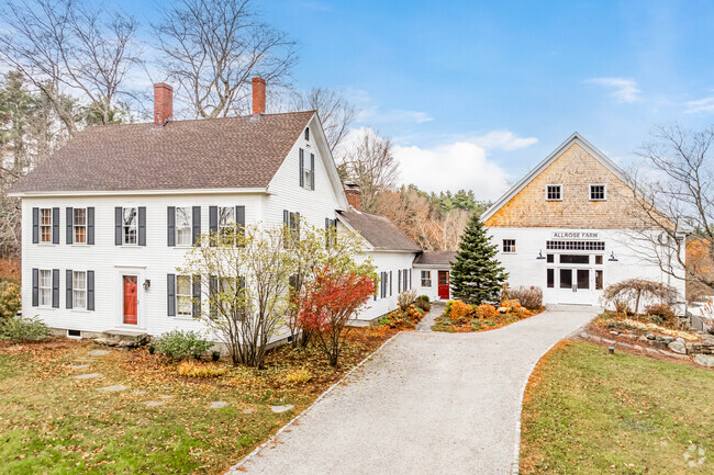 Farmhouses like this one are quite common in Greenfield.