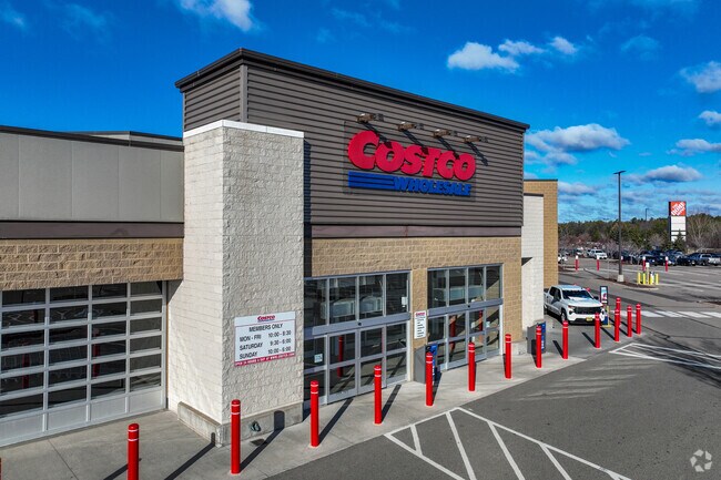 Brainerd residents can shop Costco Wholesale for affordable deals on bulk goods.